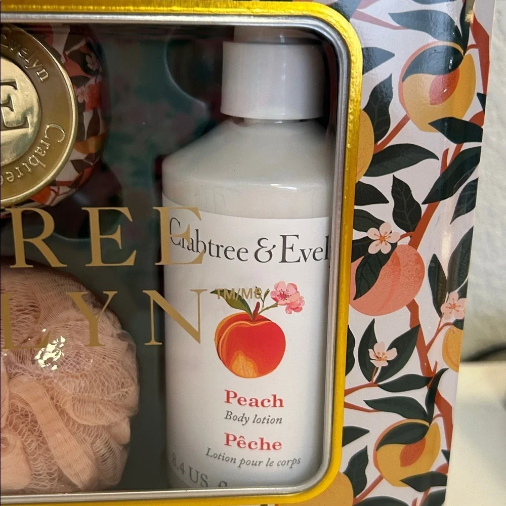 Crabtree & Evelyn Peach Body Wash‎ Lotion Soap Sponge Shower Loofah 4 pc. Set